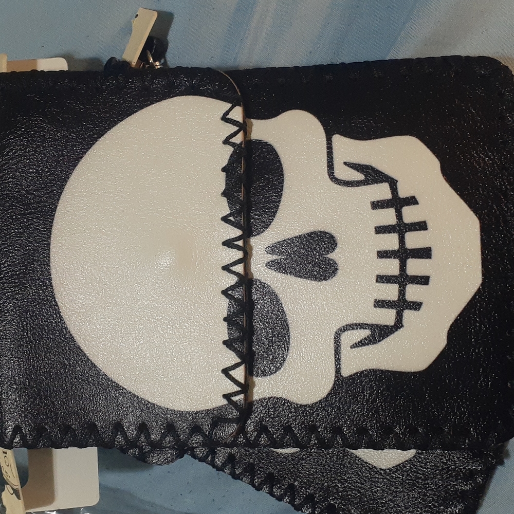 Purses - Picture 2 of 3